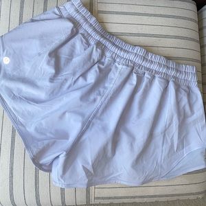 Lululemon Hotty Hot Shorts 2.5”